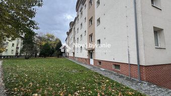Typ: 3-izbový byt Mestská časť: Nivy Obec: Bratislava-Ružino