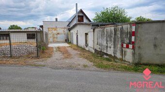 Ponúkame na predaj stavbu skolaudovanú ako garáž a sklad v P
