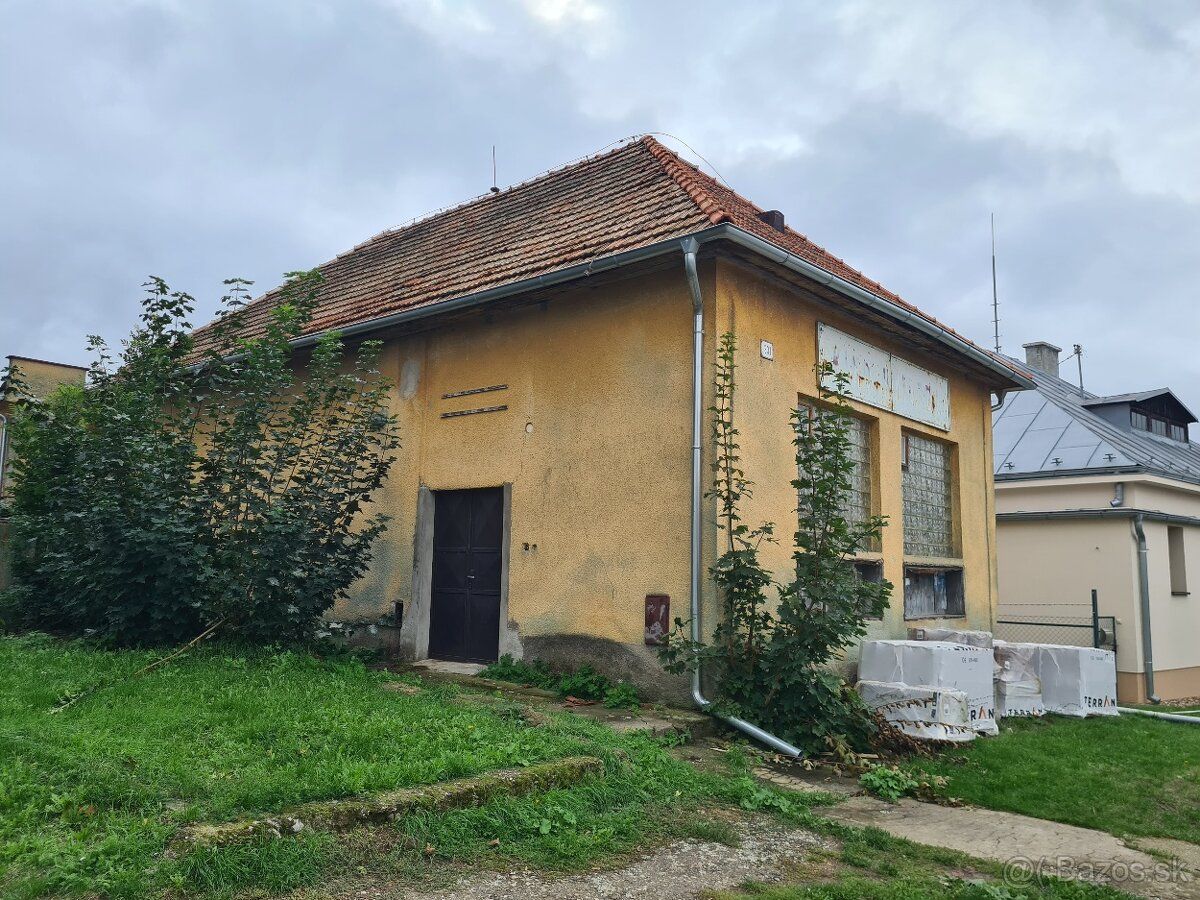 Ponúkame na predaj polyfunkčnú budovu vhodnú na podnikateľsk