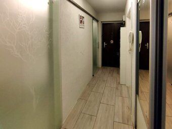 🏡 Na predaj: 3‑izbový zrekonštruovaný byt s loggiou – centru