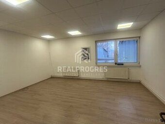 Ponúkame na prenájom kancelárske priestory s výmerou 42 m², 