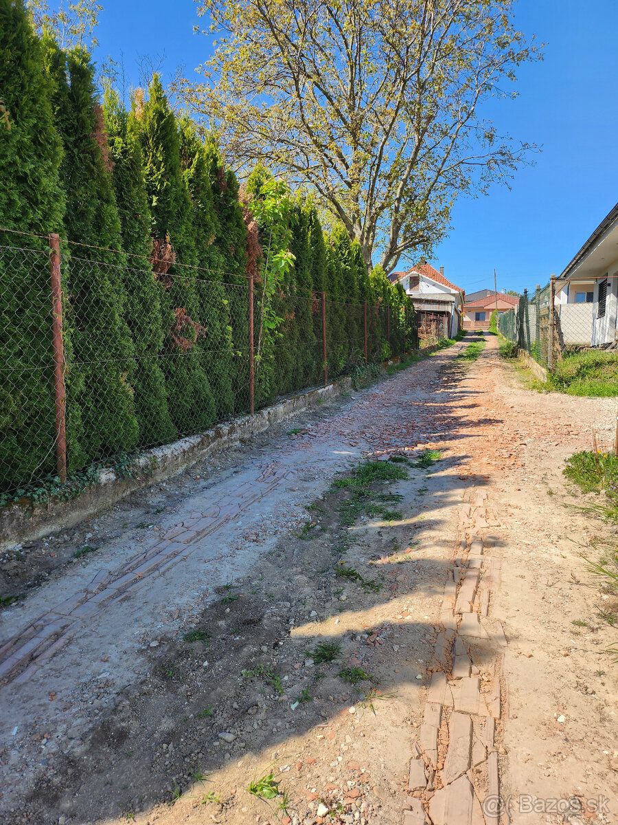 EXKLUZÍVNE U NÁS!
Realitná kancelária REALITA ponúka na pred