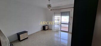 Priestranný 4-izbový apartmán pri mori v Drači (Durrës), Alb