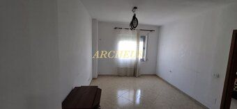 Priestranný 4-izbový apartmán pri mori v Drači (Durrës), Alb
