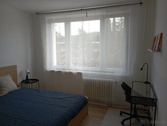 Ponúkame na prenájom moderný, veľký 43 m2 byt, vkusne komple