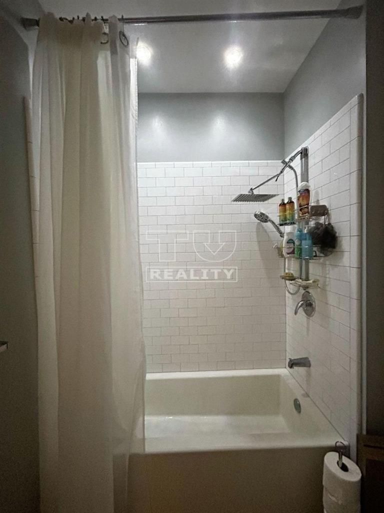 TUreality ponúka na predaj príjemný 2-izbový byt s loggiou, 