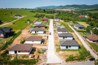 Ponúkame na predaj rodinný dom v obci Mirkovce v novovybudov