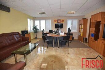 Predáme halu s portálovým žeriavom a administratívnym vstavk
