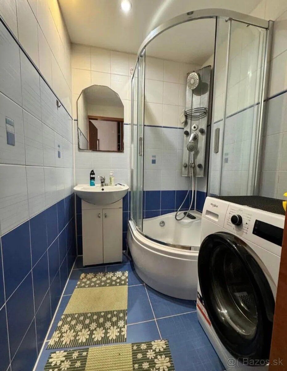 Sprostredkujeme prenájom veľkého 3 izbového bytu s balkónom 