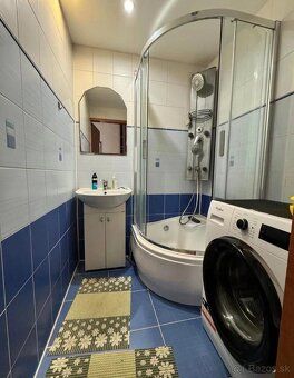 Sprostredkujeme prenájom veľkého 3 izbového bytu s balkónom 
