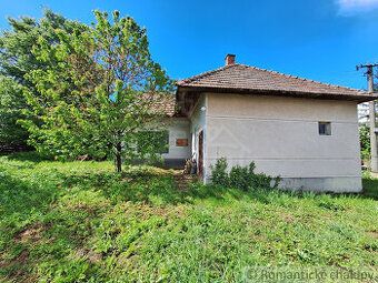 Predáme pozemok 795 m2 so starším domom, výhodná poloha blíz
