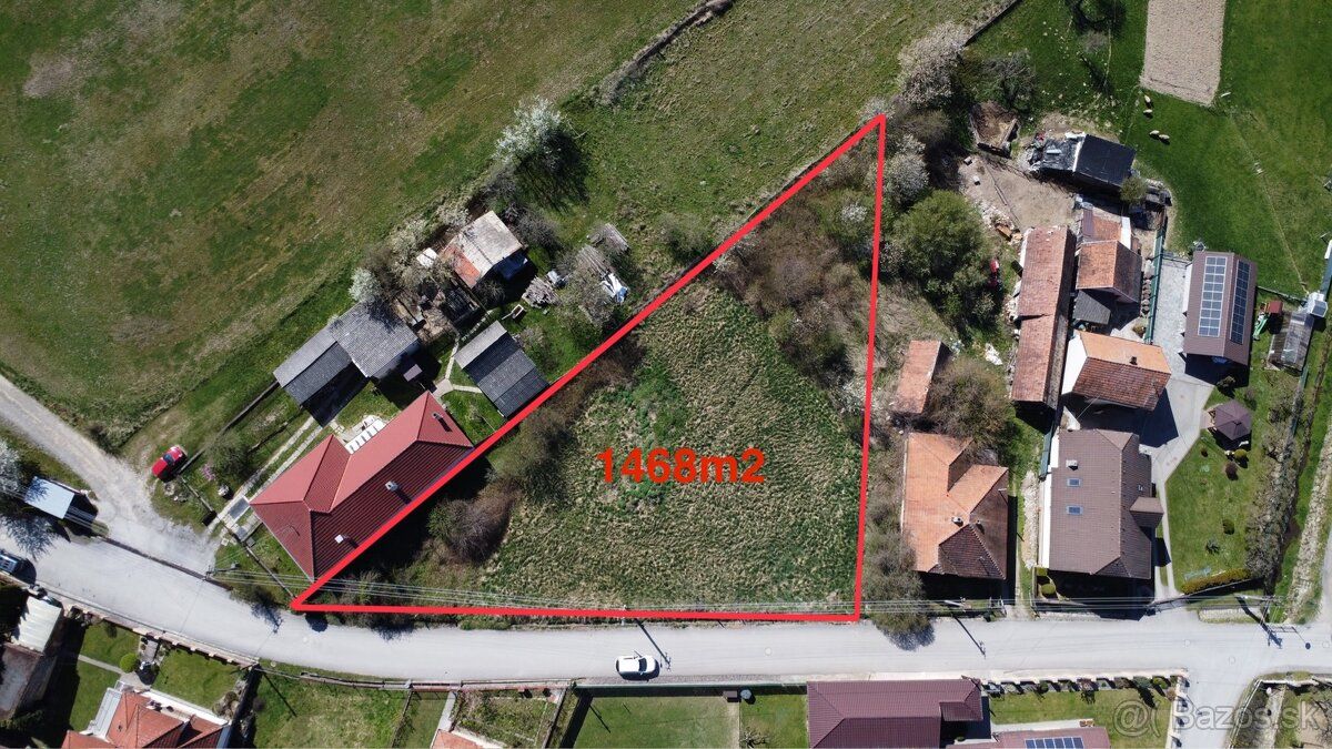 Ponúkame na predaj slnečný pozemok o výmere 1468 m², ideálny