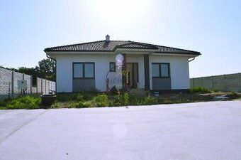V ponuke iba u nás!
Exkluzívne ponúkame na predaj štvorizbov