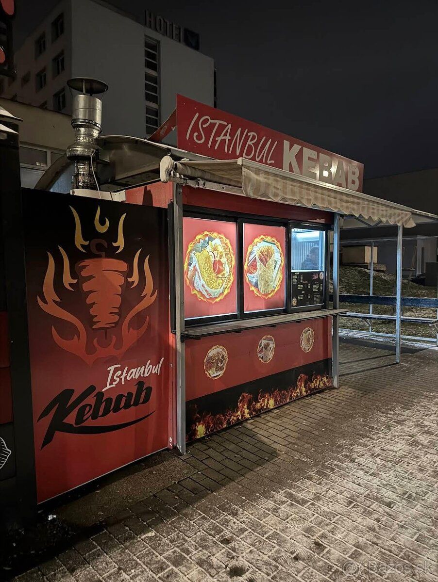 NA PREDAJ: Zabehnutá prevádzka kebabu v centre Lučenca – Vaj