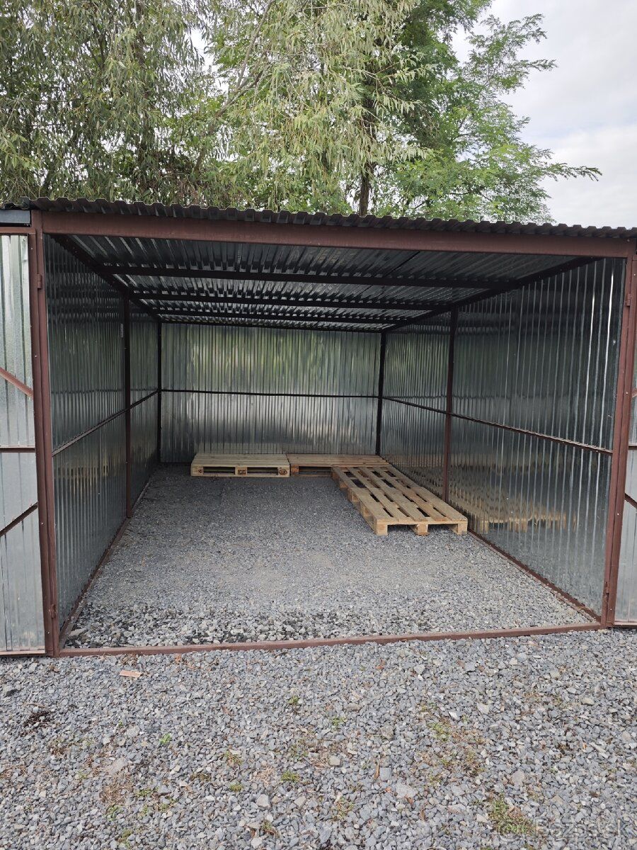 Dlhodobo prenajmem plechovú garáž o rozmere 3x5m v oplotenom