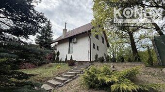 ID:9189
Ponúkame na predaj krásnu murovanú chatu v obľúbenej