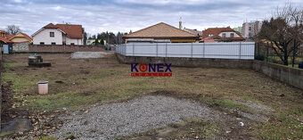 ID:9541 Ponúkame na predaj rovinatý stavebný pozemok s rozlo