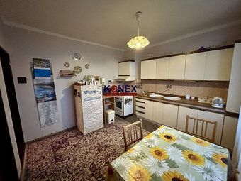 ID:9553
Ponúkame Vám na predaj poschodový rodinný dom vo Vra