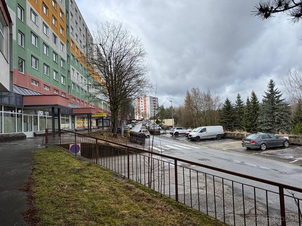 Prenájom parkovacieho miesta – Rozkvet (ul. Laca Novomeského