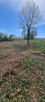Ponúkame na predaj stavebný pozemok o výmere 504 m2 situovan
