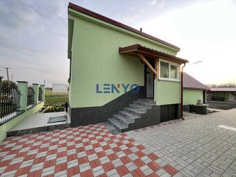 Lenyo Vám ponúka na predaj priestranný rodinný dom v tichej 