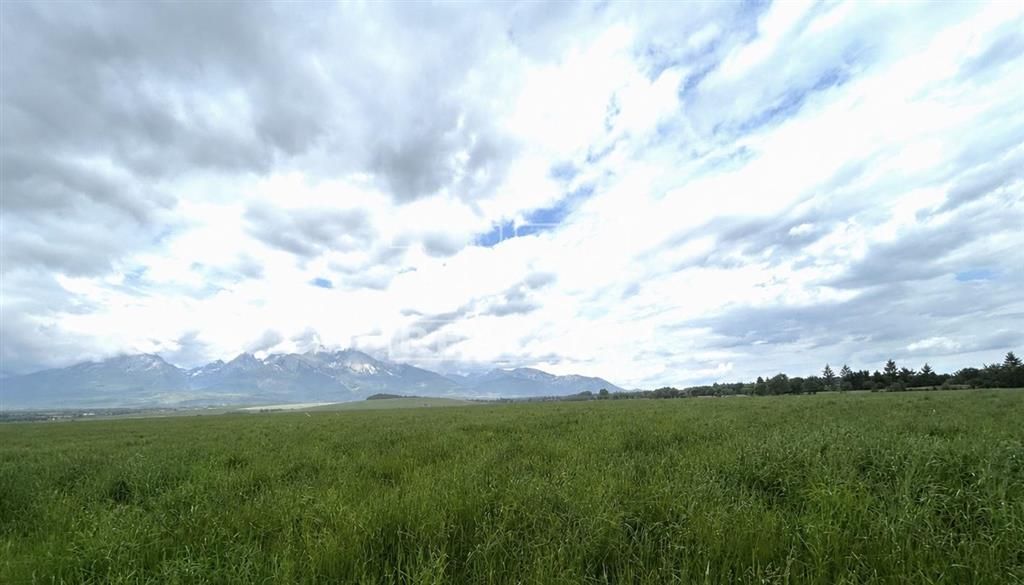 TUreality ponúka na predaj stavebný pozemok s výmerou 830 m2