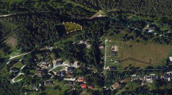 Ponúkame na predaj atraktívny pozemok o výmere 974 m² nachád