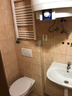 Vo  výhradnom zastúpení klienta Vám ponúkame na predaj 2.izb