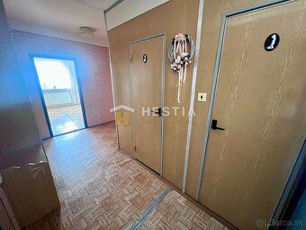 Exkluzívne na predaj 3-izbový byt s balkónom – 77,65 m² Ponú