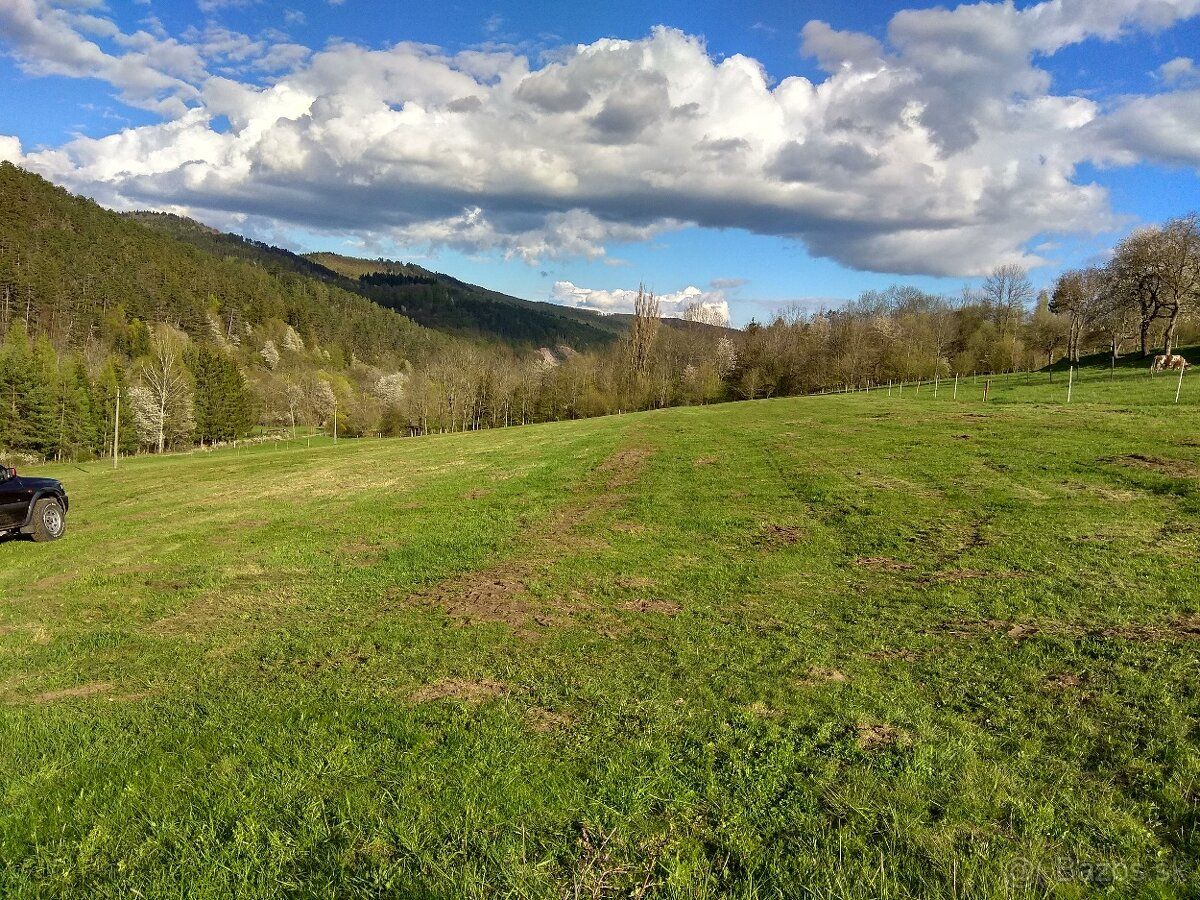 Predám pozemok o výmere 1180 m² na lazoch nad obcou Horný Ti