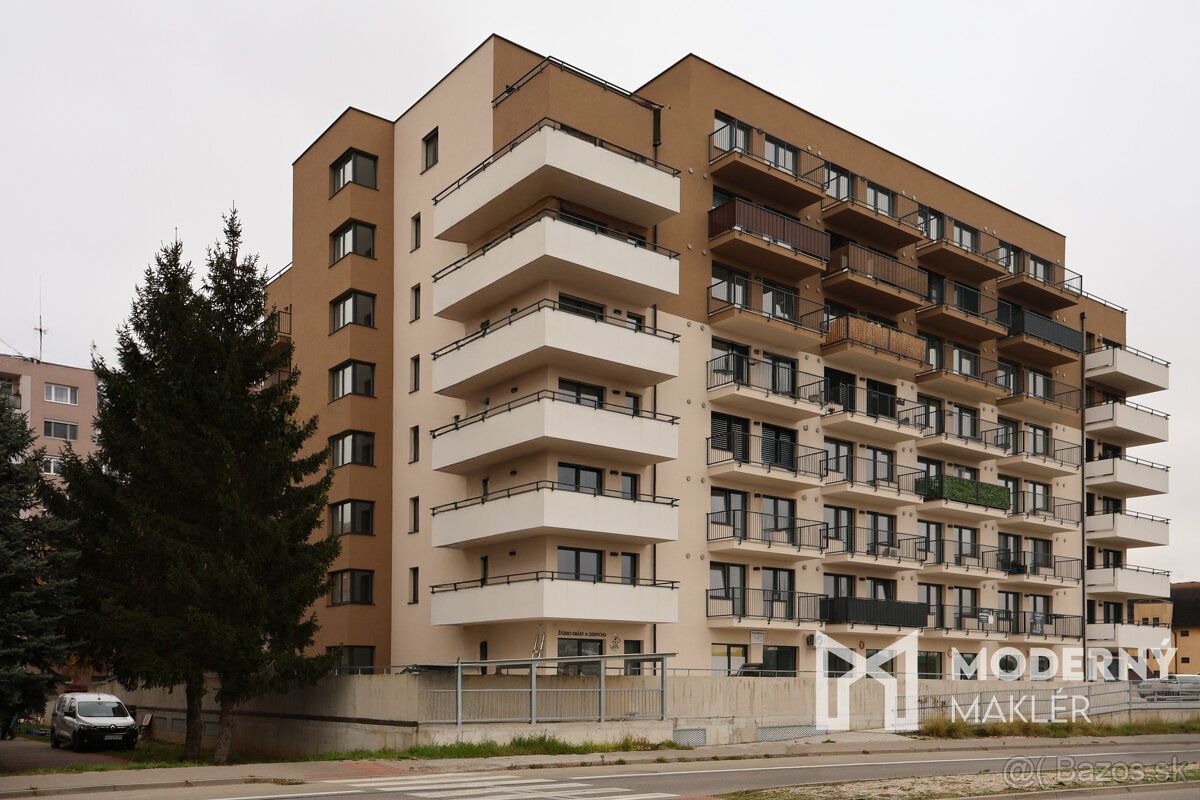 Typ: Garáže a parkovacie miesta Ulica: - Obec: Bánovce nad B