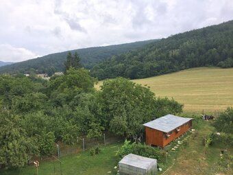 Ponúkame na predaj priestranný, čiastočne zrekonštruovaný 3 