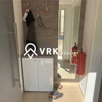 Ponúkame na predaj krásny 2-izbový apartmán v prímorskom mes