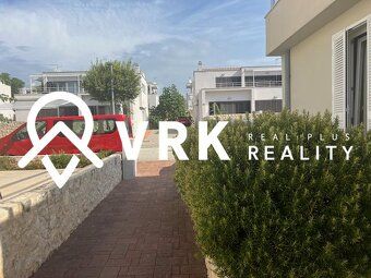 Ponúkame na predaj krásny 2-izbový apartmán v prímorskom mes