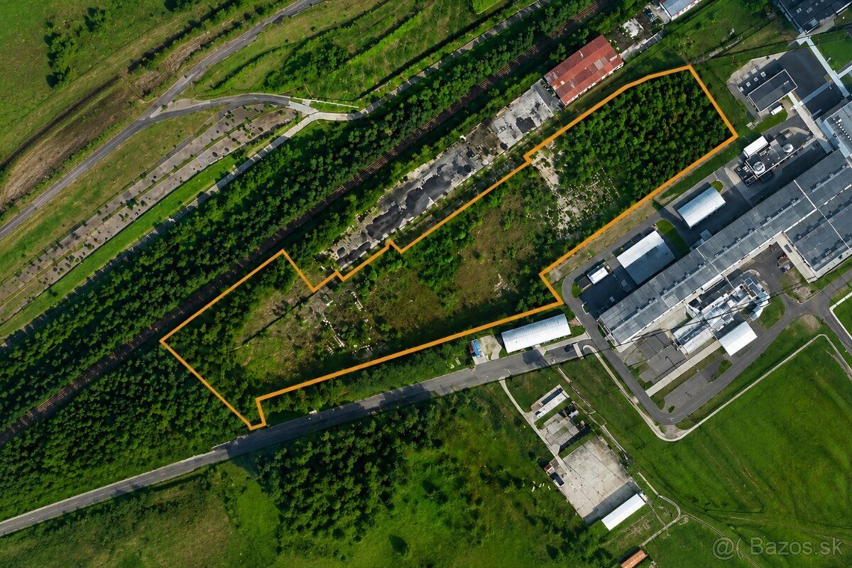 Ponúkame na predaj priemyselný pozemok - súbor 4 parciel o c