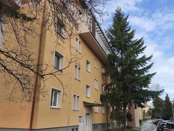 Predmetom dražby je byt nachádzajúci sa na ulici 17. novembr