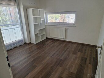 Ponúkame na predaj 3-i byt s výmerou 74 m2. Byt sa nachádza 