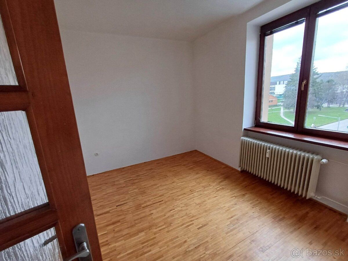 Prenajmem 3-izbový byt v Žiari nad Hronom - jedná sa o dlhod