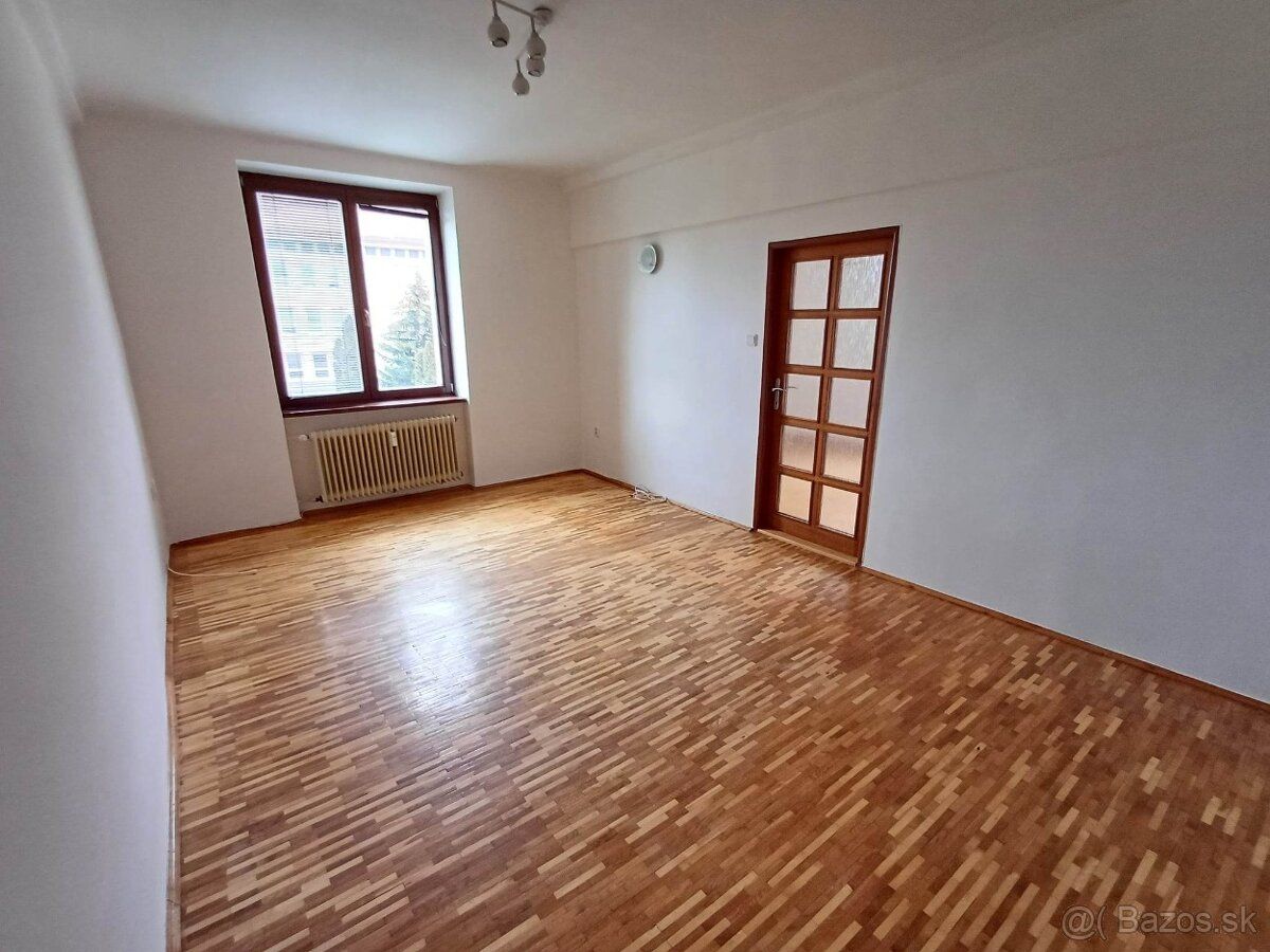 Prenajmem 3-izbový byt v Žiari nad Hronom - jedná sa o dlhod
