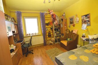 Ponúkam na predaj v k.ú. Devín, priamo centrum na ul. Lomnic