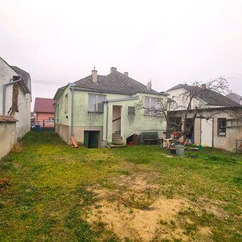 V zastúpení majiteľa ponúkame na predaj starší Rodinný dom s