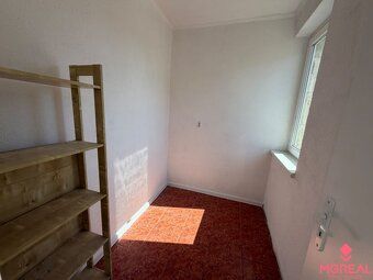 Ponúkame vám na predaj 3 izbový byt s balkónom / logiou/ o v