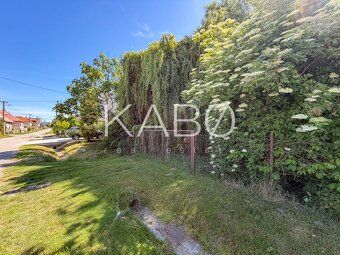 KABØ real estate Vám ponúka na predaj veľký a slnečný pozemo