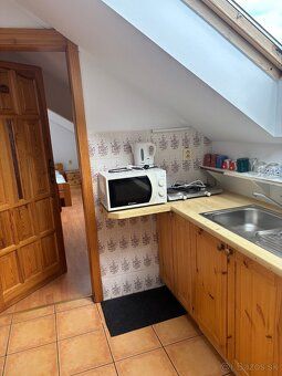 V Poprade-Spišskej Sobote prenájmeme dve izby so spoločnou k