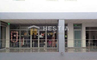Ponúkame na prenájom obchodný priestor o výmere 31 m2, ktorý