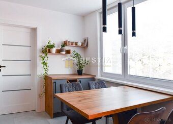 Ponúkame na predaj krásny 3-izbový byt o výmere 74 m2, ktorý