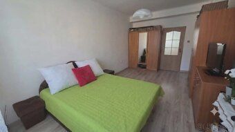 Ponúkame na predaj 3-izbový byt s rozlohou 79m², v Revúcej n