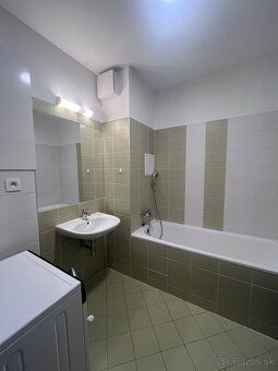 Prenájom/dlhodobý - moderný, slnečný, tichý, čiastočne zaria