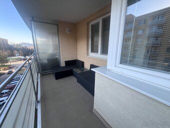 Prenájom/dlhodobý - moderný, slnečný, tichý, čiastočne zaria