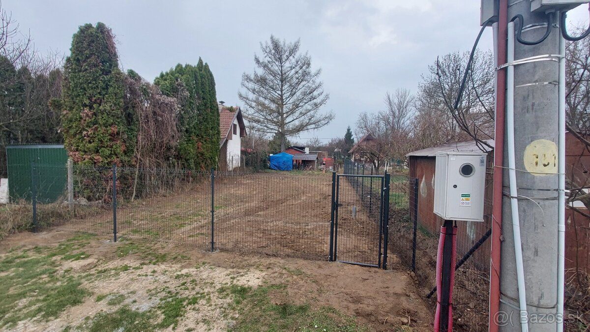 Ponúkam do prenájmu záhradky 260m²v záhradkárskej osade Kráľ